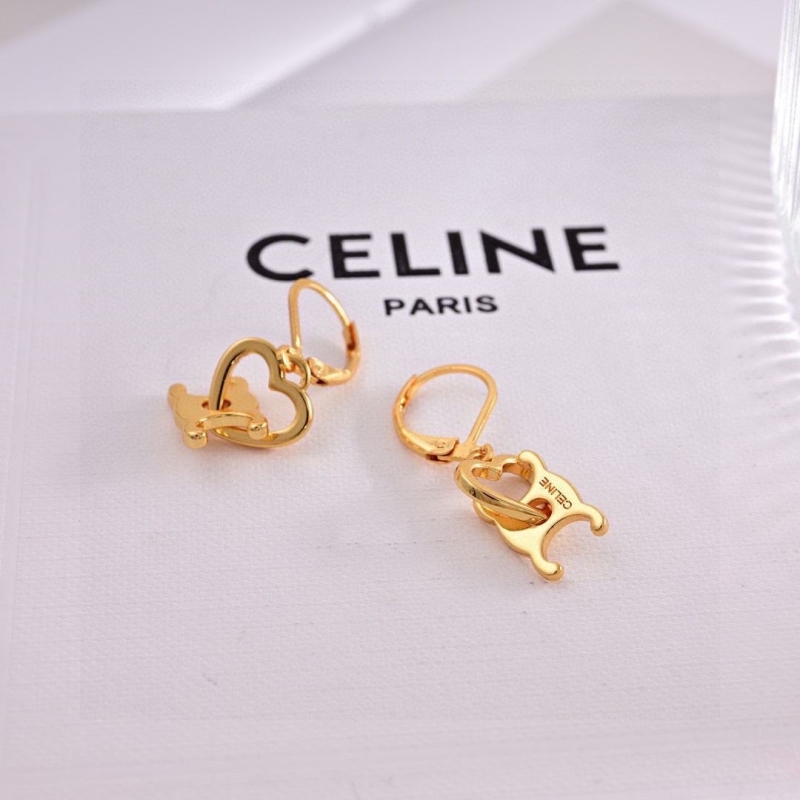 Ce1i*e necklaces